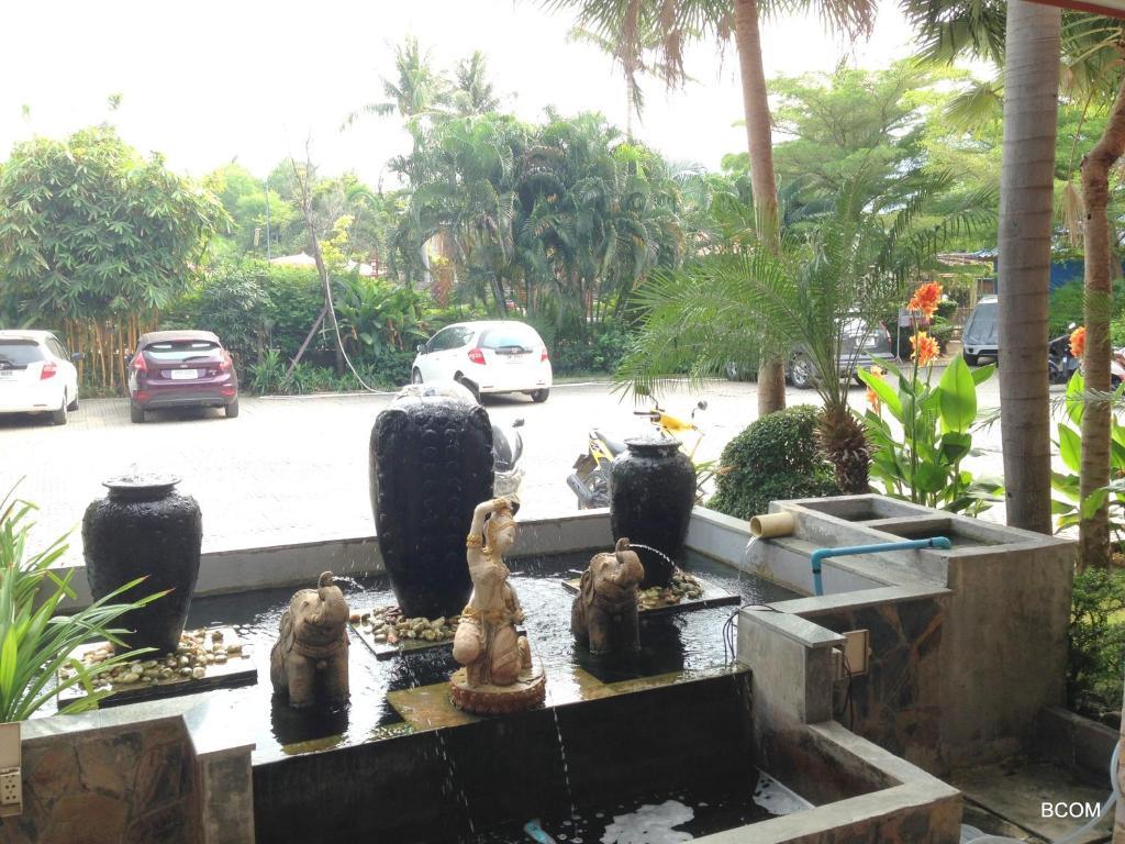 Ptk公寓酒店 查汶海滩 外观 照片
